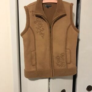 B.C. Clothing Ladies Tan Colored Vest Size Medium $5.00 AS AN ADD ON